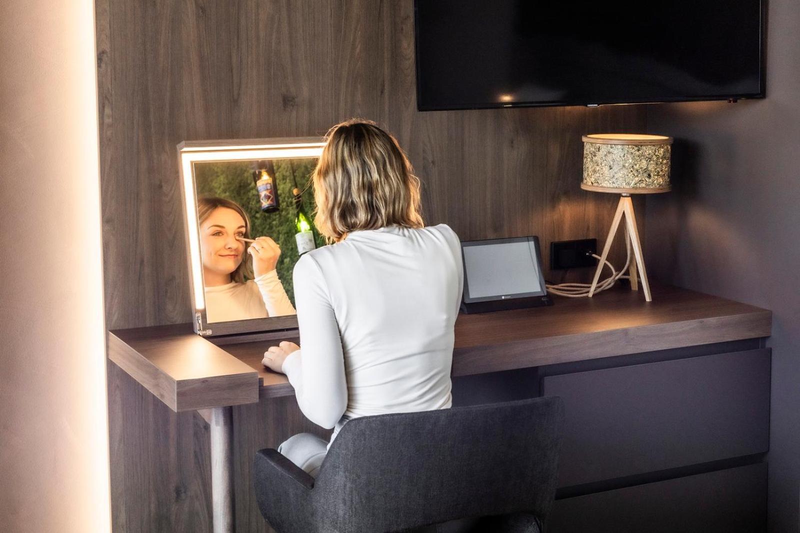 Suite,1697777180:JPEG